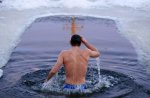 Крещенские купания: мороз не помеха, если соблюдать правила