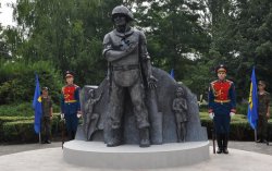 В Бендерах открыт памятник воинам-миротворцам