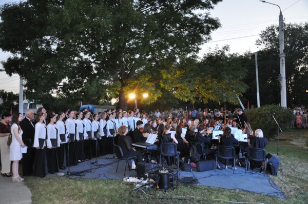 Концерт-реквием "Свеча памяти" состоялся в Бендерах