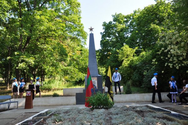 В селе Гыска состоялся траурный митинг, посвященный памяти ополченцев Гысковской роты
