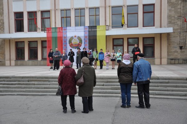 Юные пионеры: «Способствовать процветанию Приднестровской Молдавской Республики - всегда готовы»