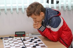 В Бендерах в 9-й раз провели Международный турнир по шашкам памяти Николая Грингруза.