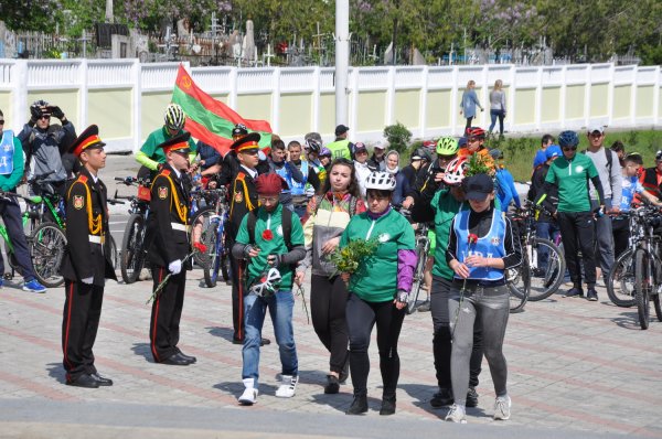 Участники II Международного веломарша «Знамя Победы» посетили город Бендеры