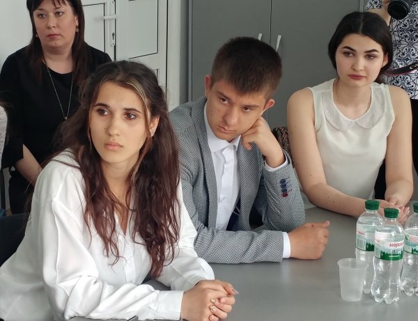 Досуг глазами молодежи. Роман Иванченко встретился со старшеклассниками теоретического лицея