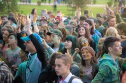 Последний звонок  # молодежь. Школьники отметили конец учебного года на фестивале в Бендерской крепости