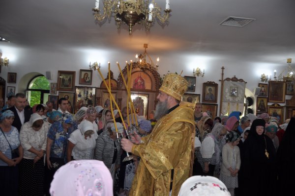 Православные отметили день памяти Петра и Павла