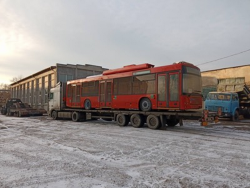 В Бендеры из Минска привезли троллейбус